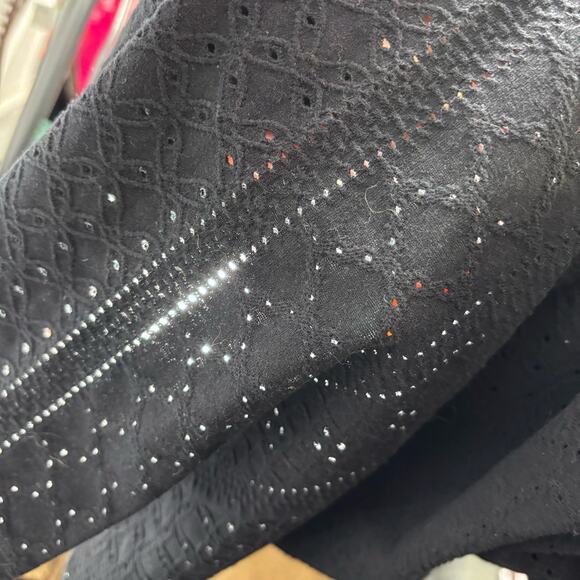 Liz Claiborne Black Knit V-Neck Blouse, Size L – Casual & Workwear Top for Women - Picture 4 of 5